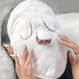 Máscara facial de toalla