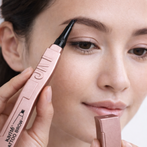 Plumón para cejas efecto microblading